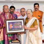 പണ്ഡിത സേവാ പുരസ്കാര സമർപ്പണം നടത്തി