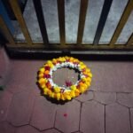 വീട്ടുമുറ്റത്ത് റീത്ത് വെച്ച സംഭവം നിരീക്ഷണ ക്യാമറ പരിശോധിച്ചു