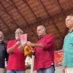 ‘നേതൃത്വത്തെ അണികൾ തിരുത്തണം’; വി കുഞ്ഞികൃഷ്‌ണന്റെ പുസ്തകം പ്രകാശനം ചെയ്തു