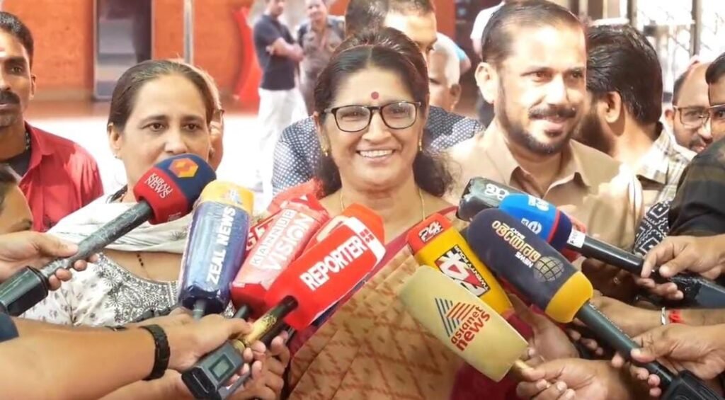 e050a899-4584-4012-b4c7-227a618a0769