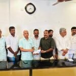 സാന്ത്വന സ്പർശമായി സഊദി കെ.എം.സി.സി; റിയാദ് അഴീക്കോട്‌ മണ്ഡലം കെ.എം.സി.സി വളപട്ടണം ലീഗ് ഓഫീസിൽ സംഘടിപ്പിച്ച പരിപാടിയിൽ സുരക്ഷാ പദ്ധതി ആനുകൂല്യ വിതരണം അബ്ദുൽ കരീം ചേലേരി ഉദ്ഘാടനം ചെയ്തു