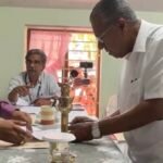 മുഖ്യമന്ത്രി പിണറായി വിജയൻ നാമനിർദേശപത്രിക സമർപ്പിച്ചു