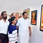 “എൻ്റെ ഭാരതം “പെയിൻ്റിങ് എക്സിബിഷൻ ഗാന്ധി പാർക്കിൽ തുടങ്ങി.